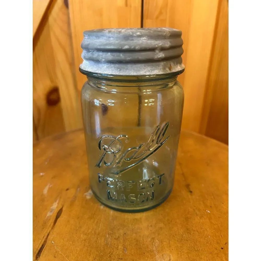 Vintage Ball Perfect Quart Mason Jar Aqua Blue Zinc Porcelain Screw Lid (5010)